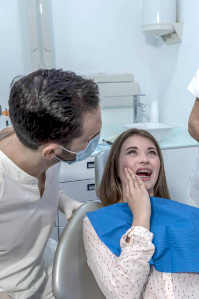 Best Cracked Tooth Emergency Dentist  in Fallbrook, CA